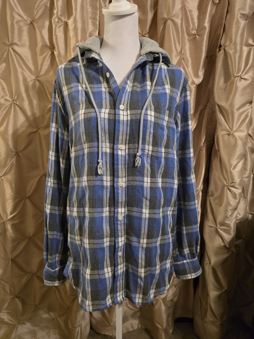 Brandy Melville Blue, Gray and White Plaid Button-Down Flannel with Hood